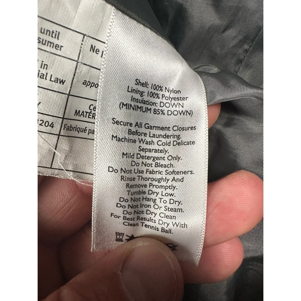 Eddie Bauer Vest Womens XS Black Travex EB700 Down Fill Quilted Puffer Hiking - Picture 9 of 11
